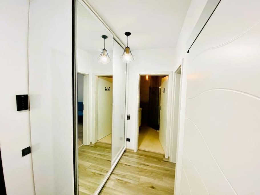 Apartamento Blue Plaza Studio Bucarest Exterior foto